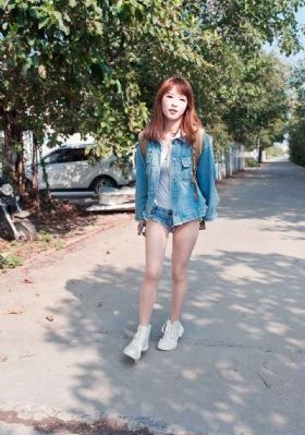 打屁屁惩罚犯错的女朋友_国产剧HD在线观看